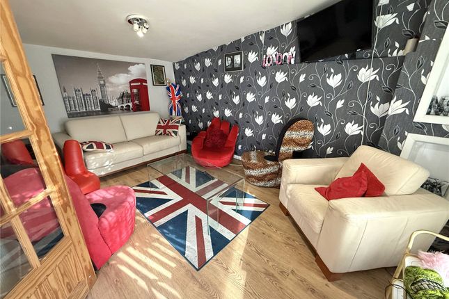 9, Cumberland Avenue, Lancashire photo 3