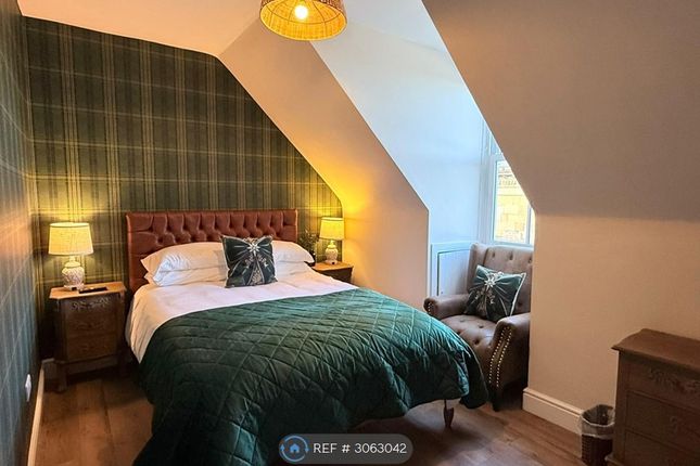 Queens Court, Sandgate, Ayr photo 2