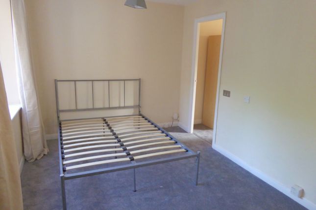 5 Faygate Way, Lower Earley, Berkshire photo 4