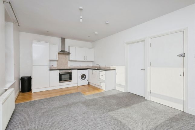 Flat 2, 82, Longstone Road, Eastbourne photo 2