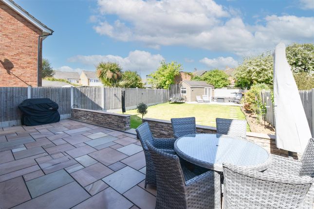 36, Great Fox Meadow, Brentwood photo 4