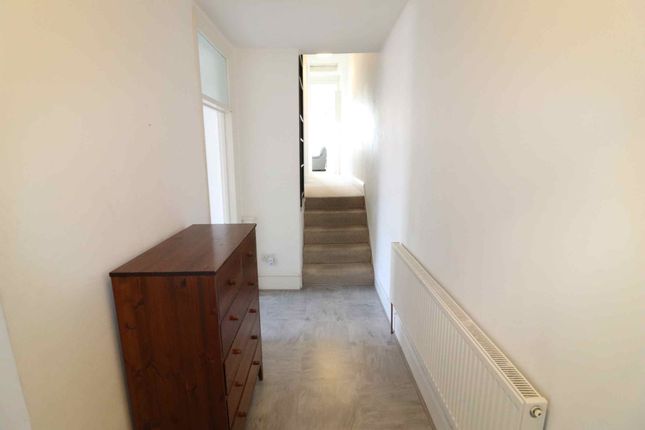 59B, Sydenham Road, London photo 2