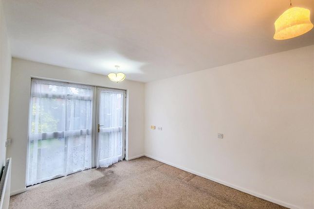 11, Curlews Close, Birmingham photo 2