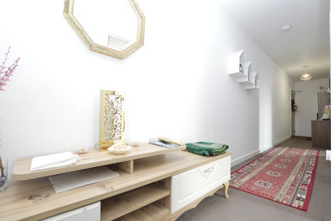 Flat 304 Stephen Tuckwell House, 24, Crossness Road, Barking photo 3