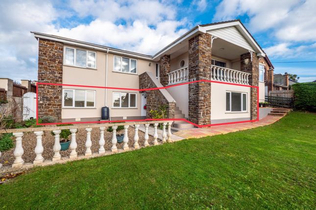 Thumbnail Flat to rent in Silverton Close, Bude