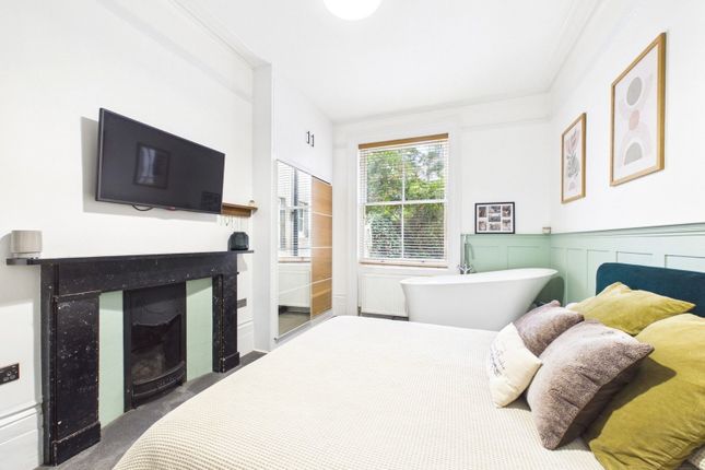 46,Flat 2, Brunswick Place, Hove photo 4