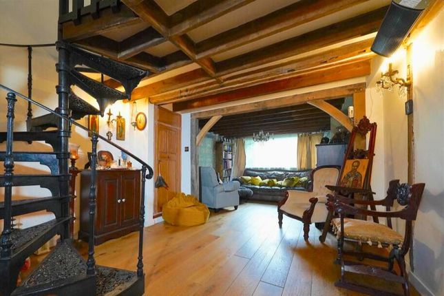 63, Kelvedon Road, Witham photo 4