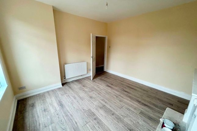 6 South Hetton Road, Houghton le Spring photo 2
