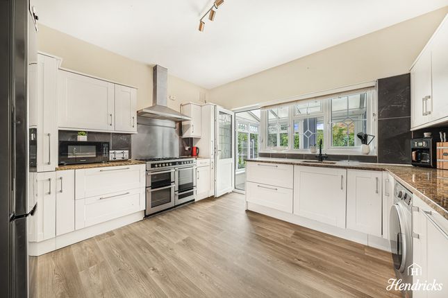 30, Woodlands Road, Hockley photo 3
