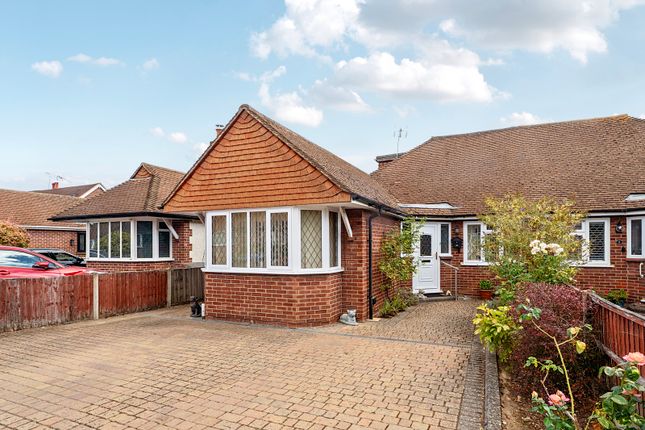 3-bed house on 10, Fieldhurst Close, Addlestone, £535,000