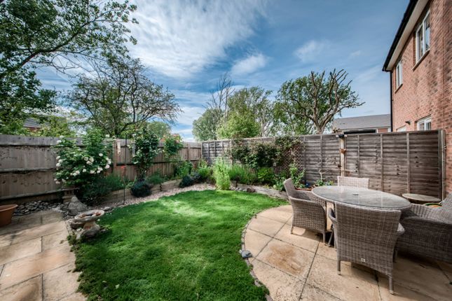 26, Regan Avenue, Stratford-Upon-Avon photo 4