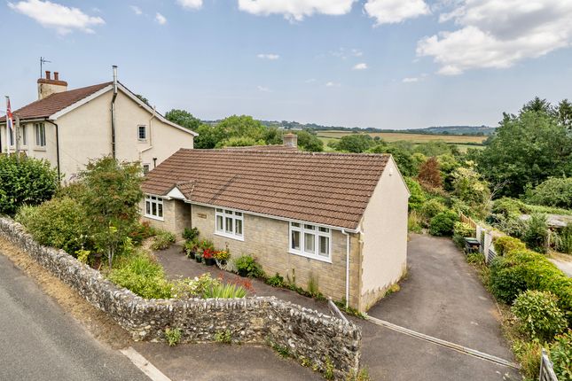 3-bed house on Hill Meadow View, Chard, £435,000