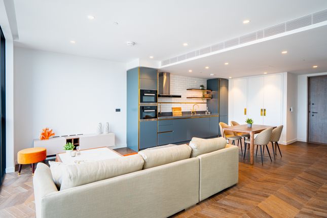 Flat to rent in 111 Switch House East, Circus Road East, Battersea, London