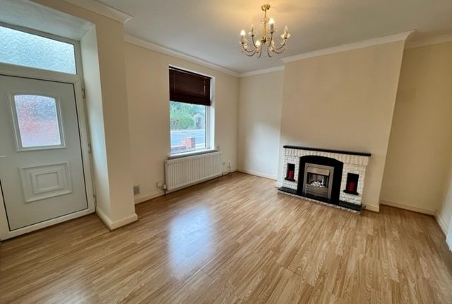 506, Leeds Road, Robin Hood, Rothwell, Wakefield, West Yorkshire photo 3