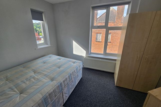 232a, High Road, Loughton, London  photo 4