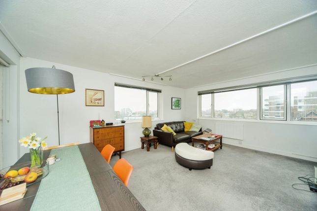 30 Cromwell Court,, Cromwell Road, East Sussex photo 2