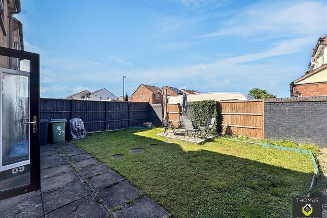 69, Lower Meadow, Gloucester photo 2