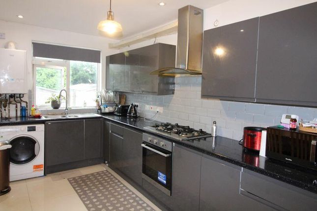 Terraced house for sale in Connaught Road, Luton