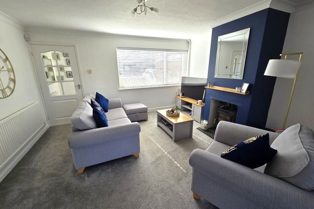 16, Plane Tree Close, Sandy photo 3