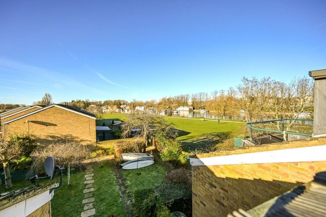 Thumbnail Property for sale in Buckingham Gardens, West Molesey