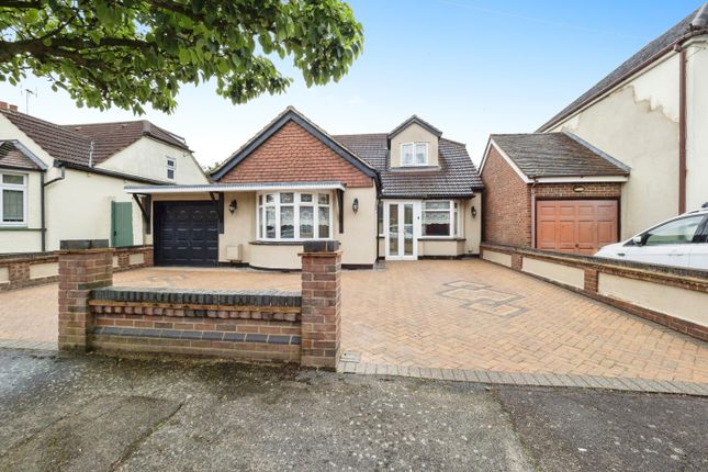 Thumbnail Detached house for sale in St. Georges Avenue, Hornchurch, Essex