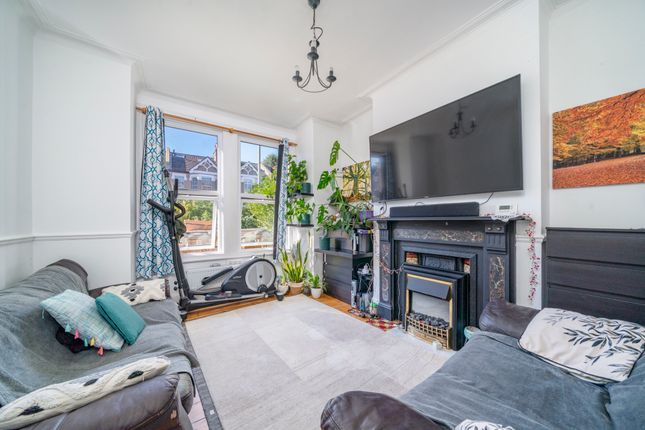 37a, Eastwood Street, London photo 3