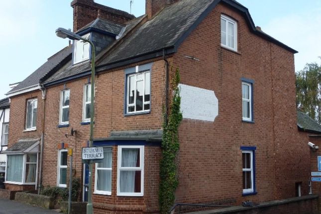 4-bed semi-detached on Well Street, Exeter, £3,528/mo