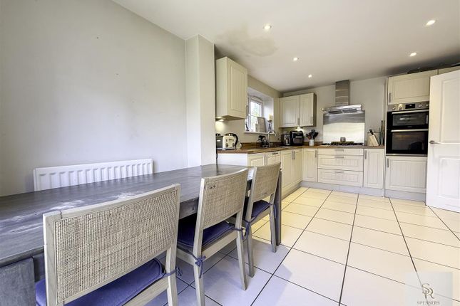 89, Shearwater Road, Hemel Hempstead photo 4