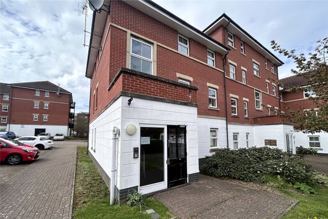 Thumbnail Flat for sale in Bell Chase, Aldershot, Hampshire