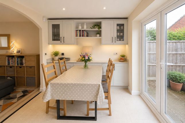 16, Lake View, Dunstable photo 3