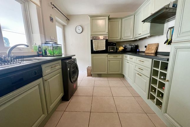 129, Larkhill Road, Yeovil photo 3