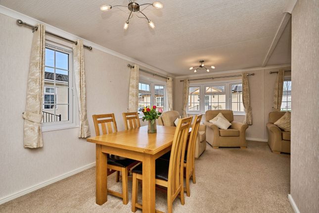 9 Riverview Court, Avenue Road, Sandown photo 4