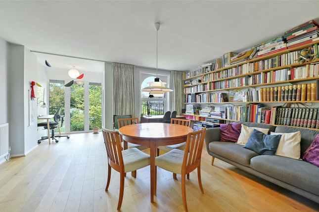 26, Shirelake Close, Oxfordshire photo 2