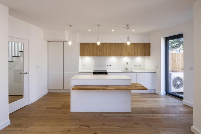 Thumbnail Terraced house for sale in Whistler Mews, Windsor