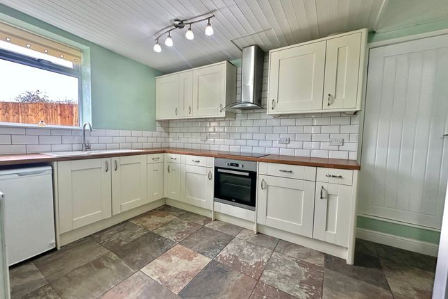 95 Belle Vue Road, Cinderford photo 4