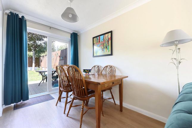22, Beech Close, Cornwall photo 4