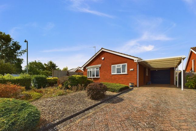 Thumbnail Bungalow for sale in Kielder Rise, Worcester, Worcestershire