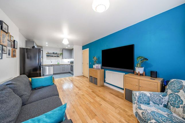 Flat 4, 45, Norman Road, London photo 4