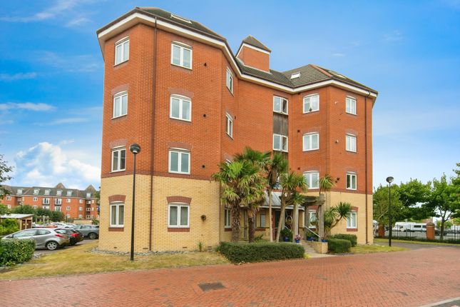2-bed flat on 178, Quebec Quay, Merseyside, £170,000