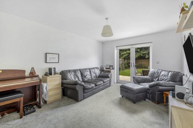 25, Dean Close, Spalding photo 3