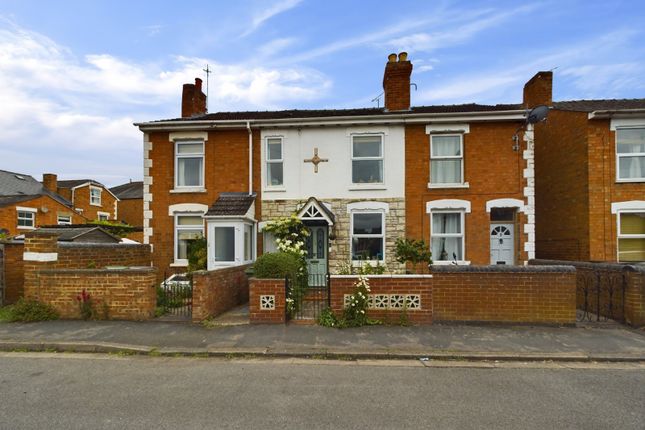 Thumbnail Terraced house for sale in Blakefield Walk, Worcester, Worcestershire
