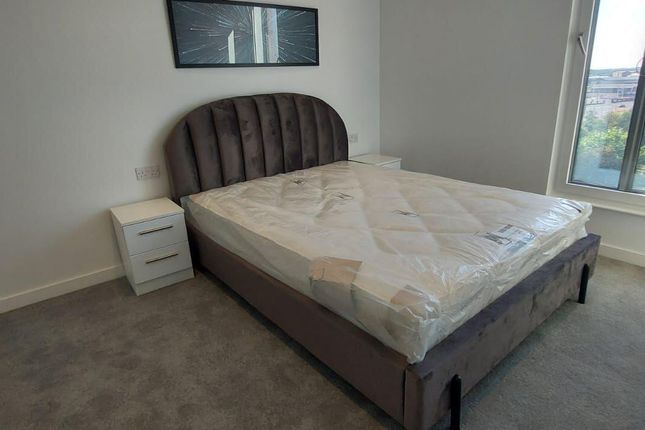 Apartment 10602, 4 Wharf End, Manchester photo 5