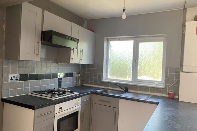 104 Brackley Square, Woodford Green photo 3