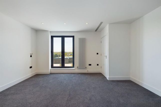 Flat for sale in Romany Road, Worthing
