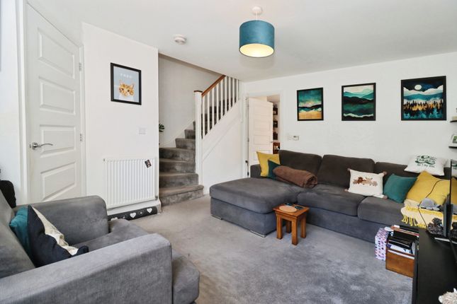 8, Buckthorn Court, Bristol photo 2