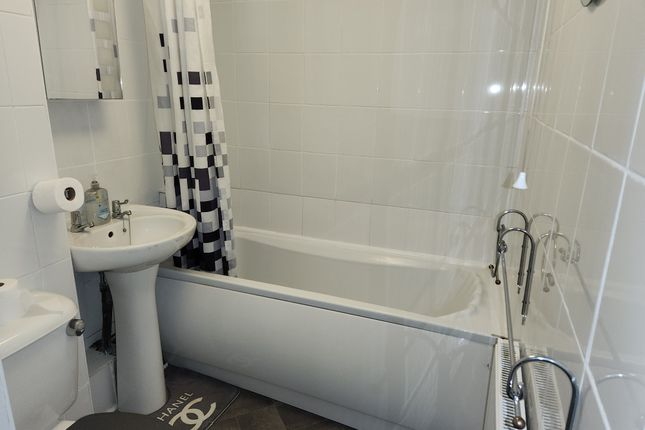 17, Springfield Close, Eckington photo 5