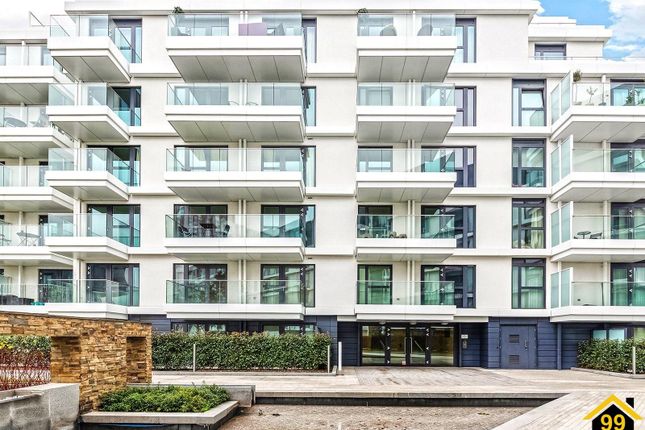 Thumbnail Flat for sale in Brent House, London