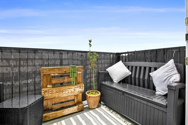 37, Woods Road, Chichester photo 4