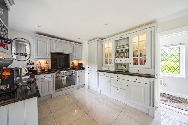 White Hall,, Hook Heath Road, Surrey photo 4