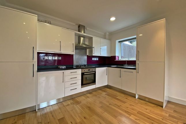 4 Cityview Apartments 14, Lowe Close, Chigwell photo 3